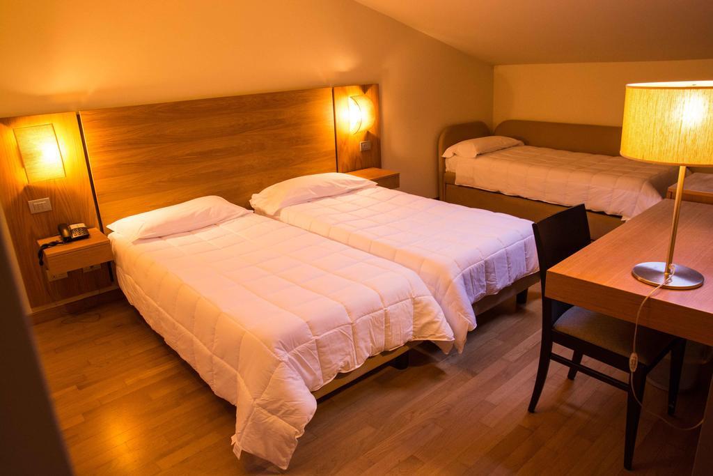 Country House Corte Del Sole Campolungo Zimmer foto